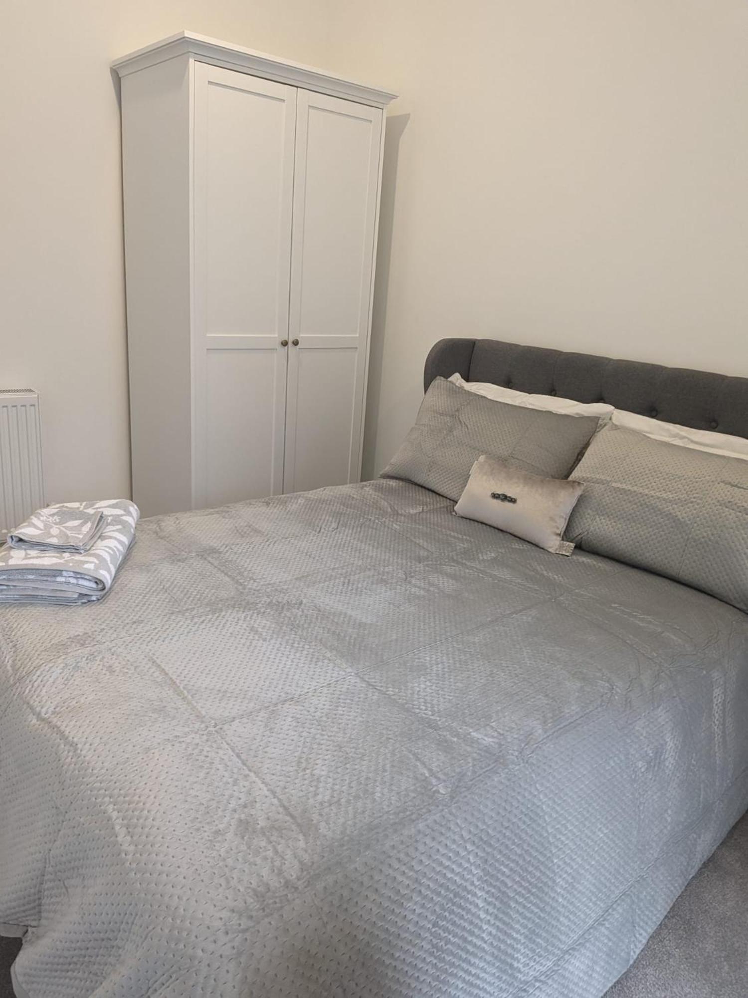 Contemporary Double Ensuite Room Birmingam Exterior foto